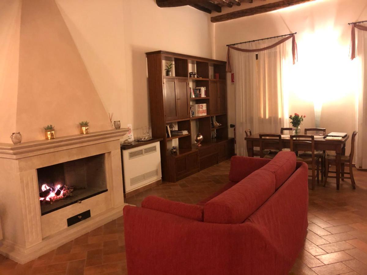 Hotel La Dimora Nel Corso Montepulciano Stazione Exterior foto
