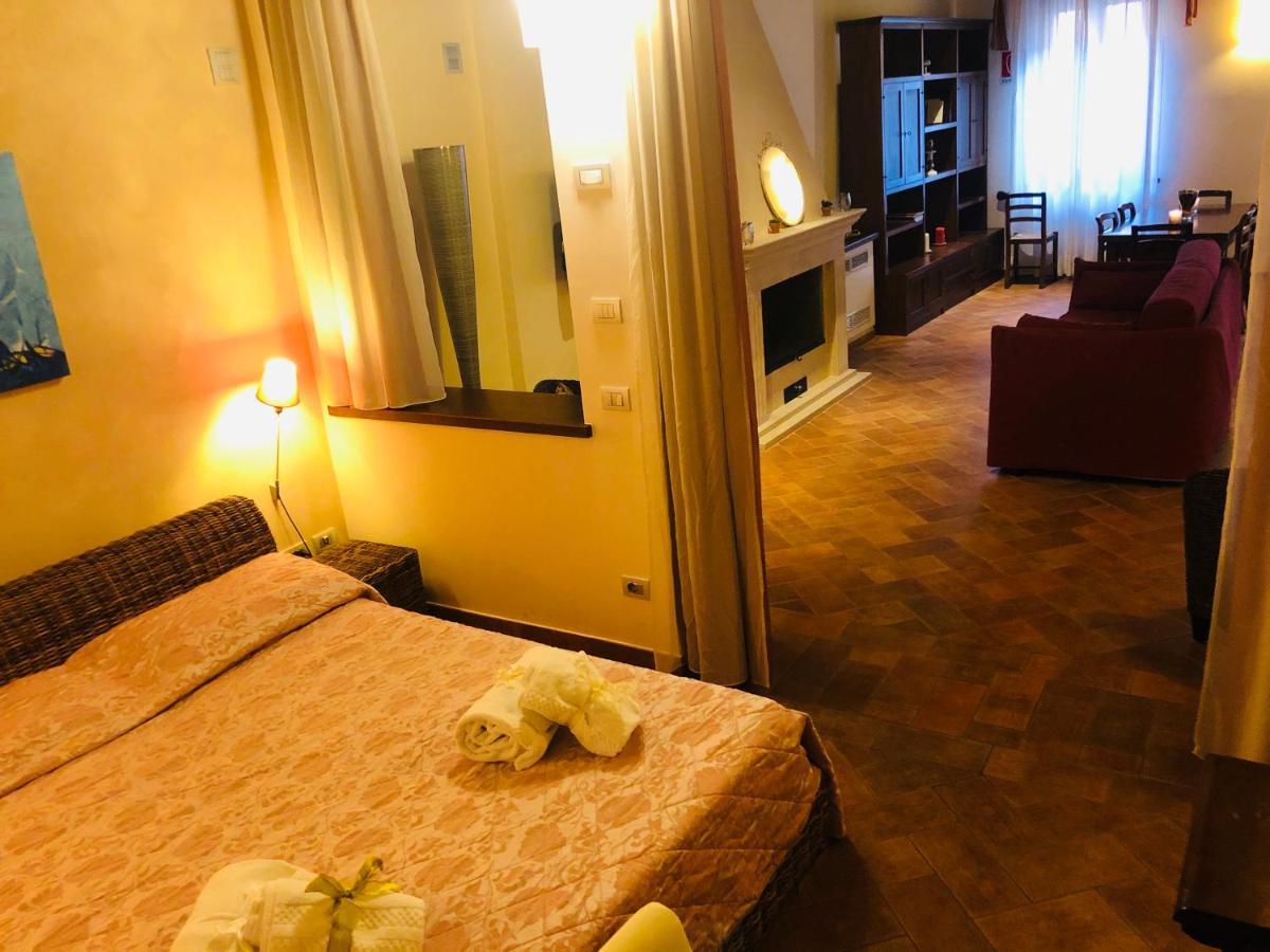 Hotel La Dimora Nel Corso Montepulciano Stazione Exterior foto