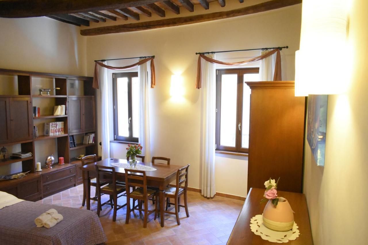 Hotel La Dimora Nel Corso Montepulciano Stazione Exterior foto
