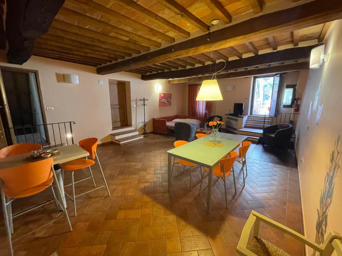 Hotel La Dimora Nel Corso Montepulciano Stazione Exterior foto