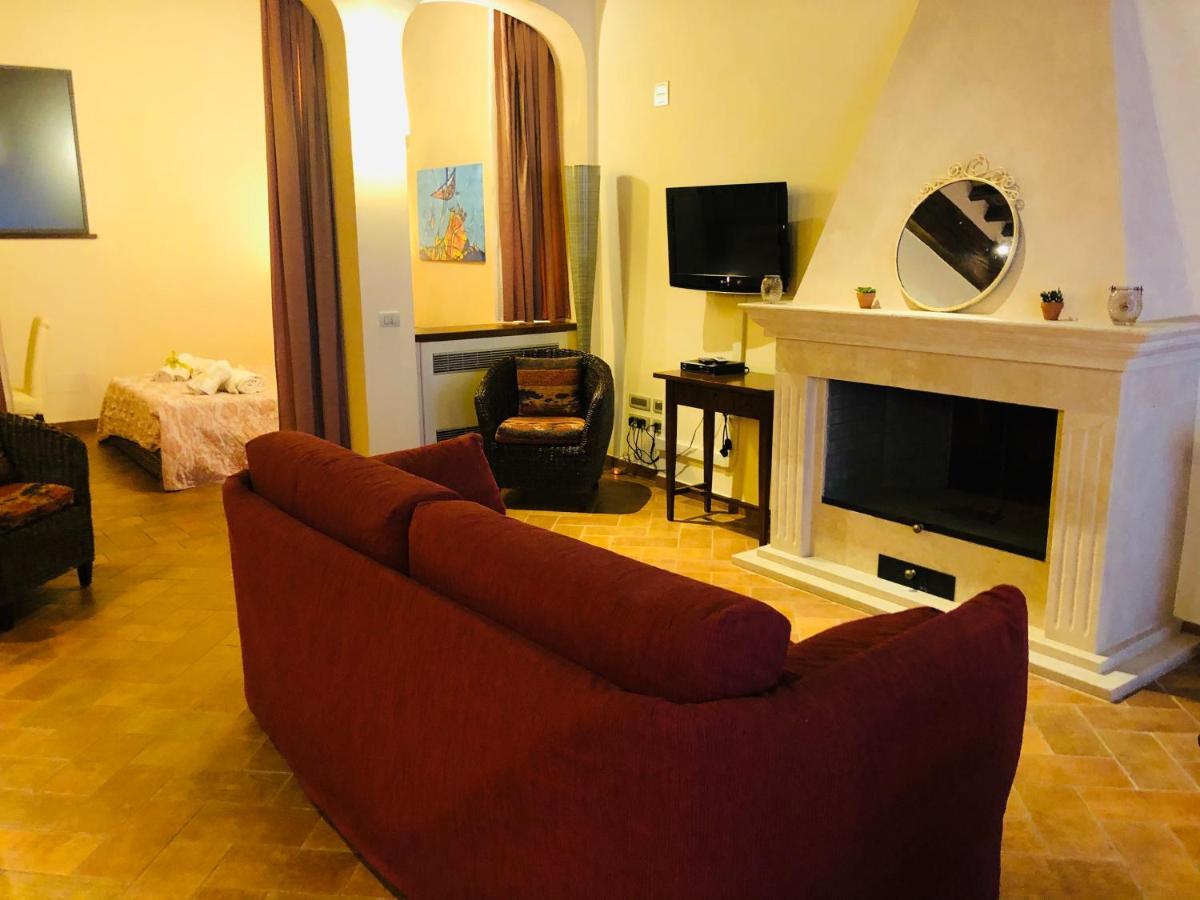 Hotel La Dimora Nel Corso Montepulciano Stazione Exterior foto
