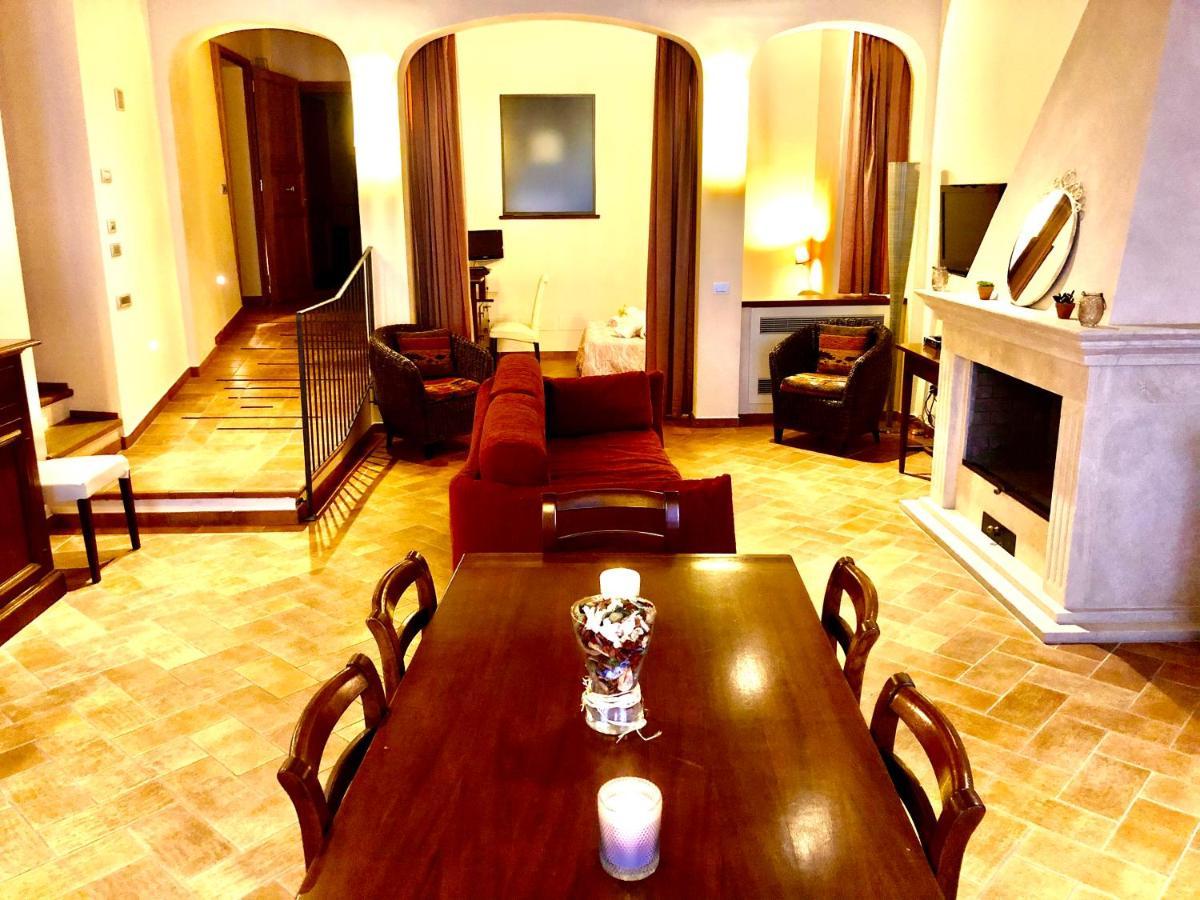 Hotel La Dimora Nel Corso Montepulciano Stazione Exterior foto